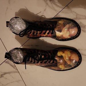 DR MARTENS COLLECTOR PASCAL WILLIAM HOGARTH RENAISSANCE COMBAT BOOTS
